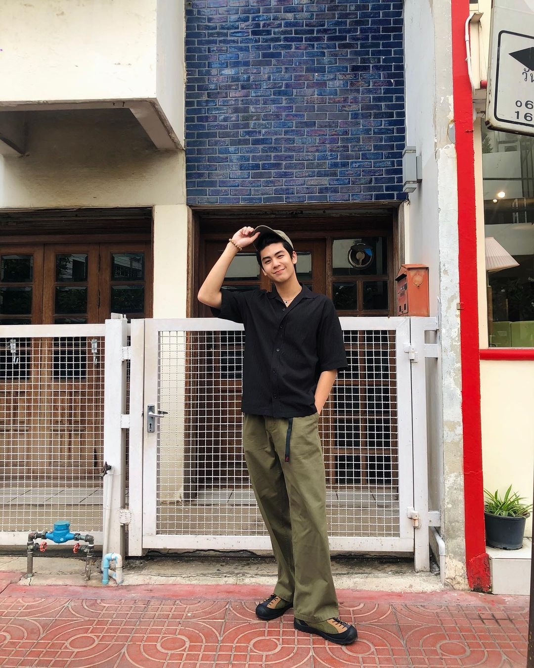 加入了男子組合團體9X9(Nine by Nine)