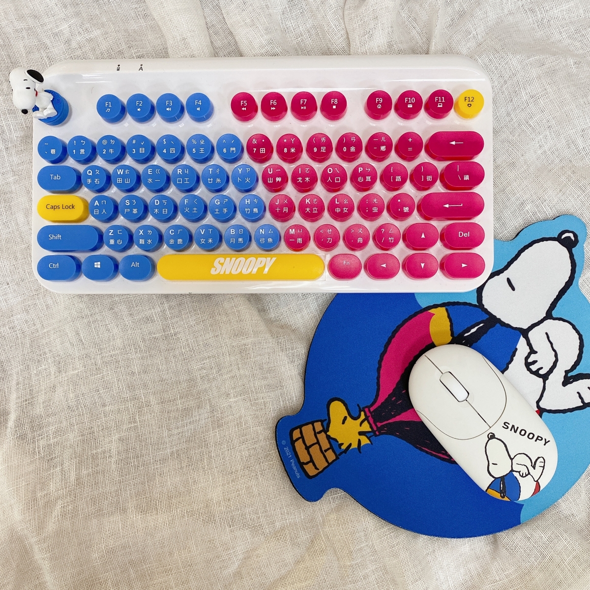 SNOOPY潮玩藝術無線鍵鼠組