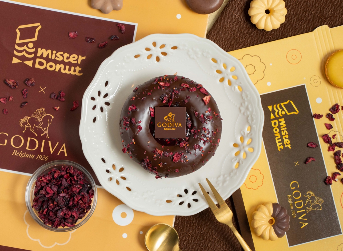 Mister Donut GODIVA 莓果夾心黑巧波堤圈