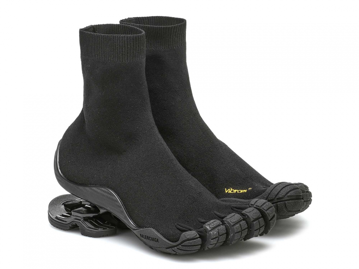 Balenciaga同樣與Vibram日前聯名。