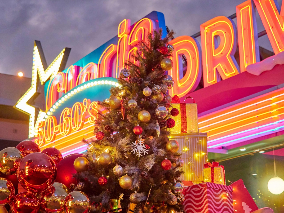 50-60’s DRIVE-IN耶誕復古快餐店