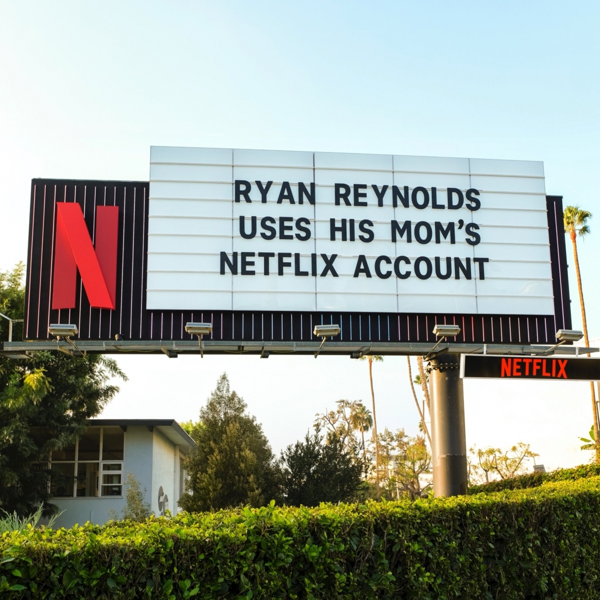 巨石強森公器私用大廣告爆出死侍的家務事