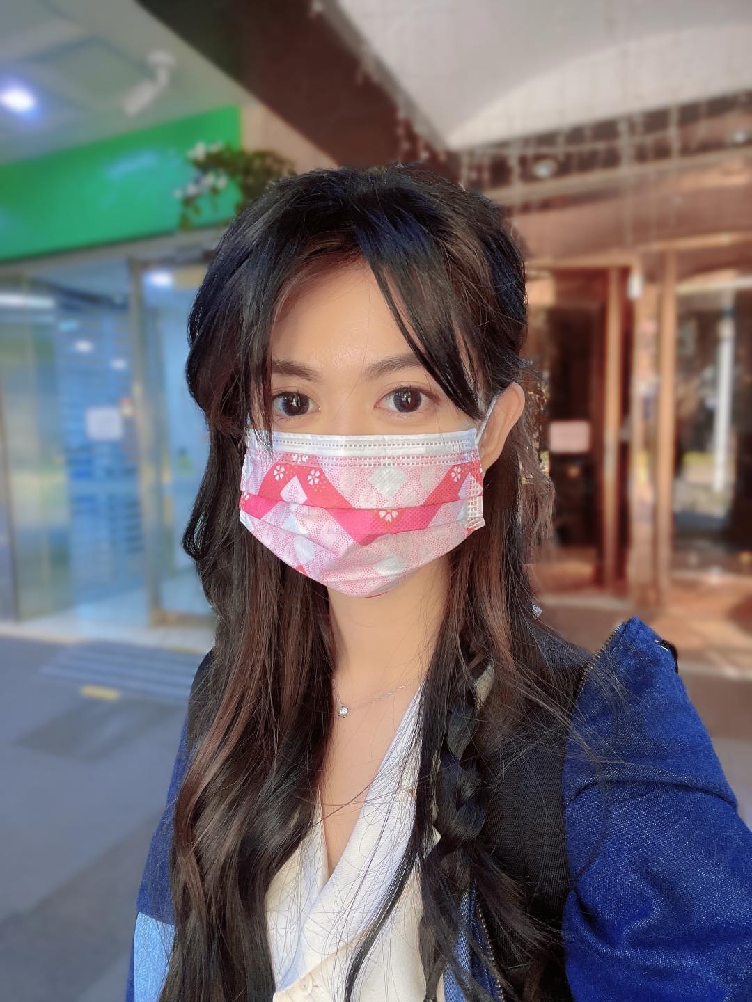 引起質疑:「為什麼不乾脆結婚生子?」