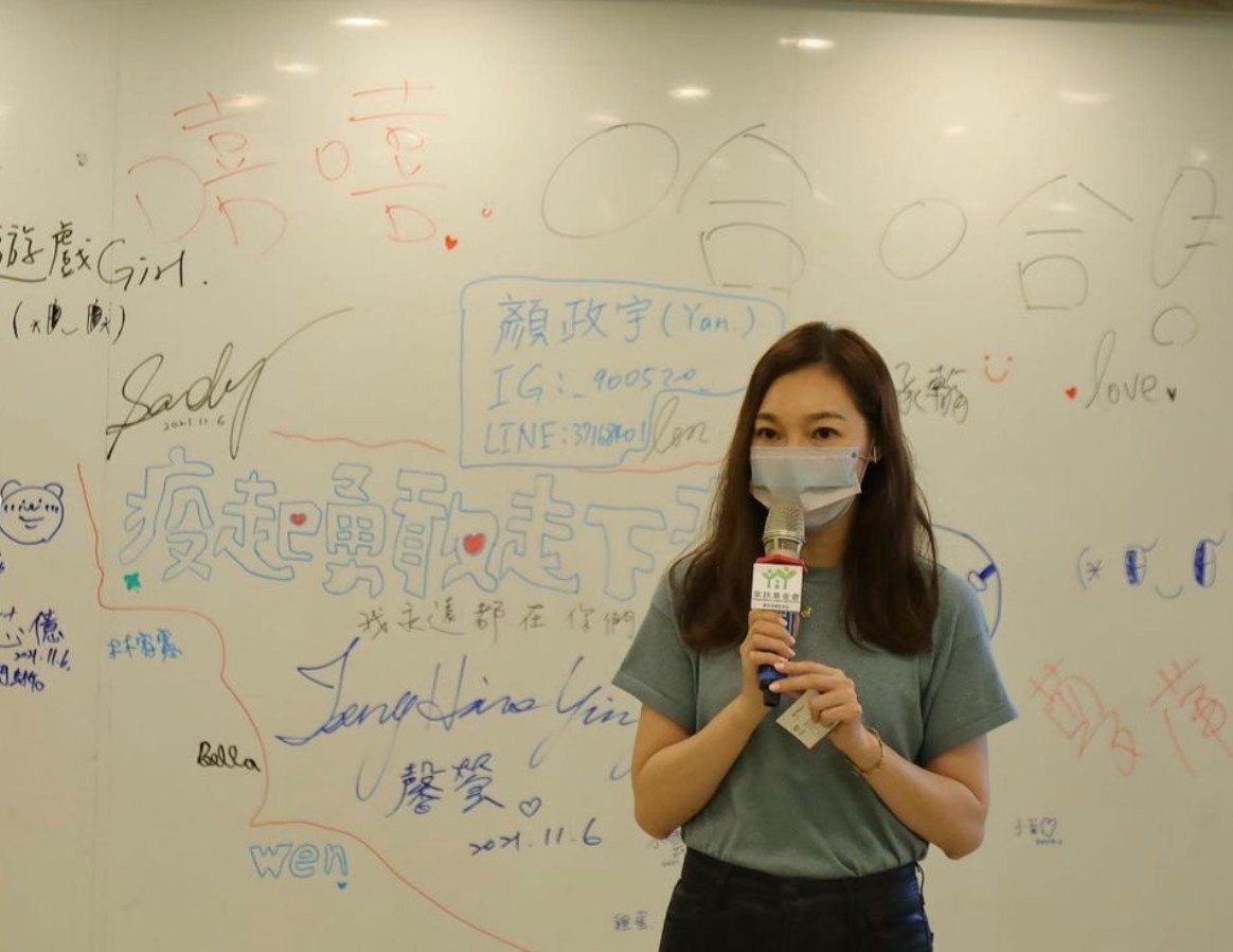 曾馨瑩47歲生日前行暖舉