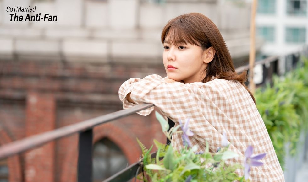 女演員示意劇照