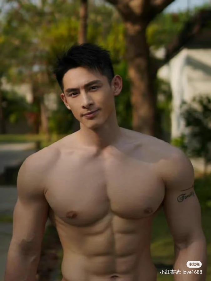 超壯型肌肉帥哥