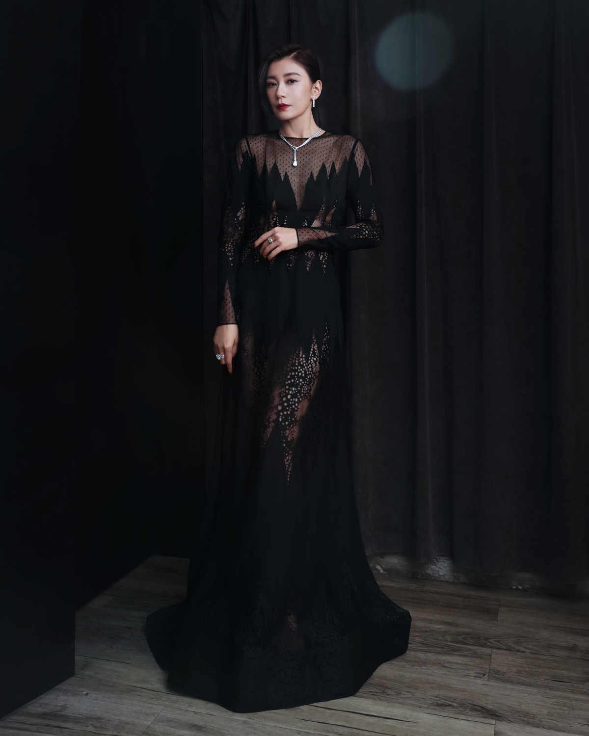 Dior彩妝大使賈靜雯