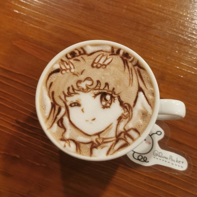 《美少女戰士》咖啡拉花