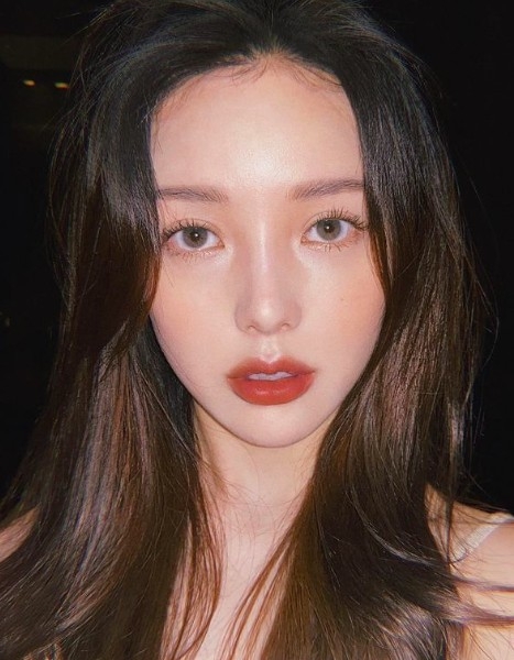 打亮位置3:唇峰