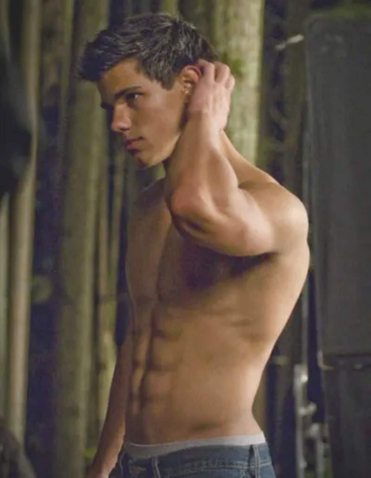 泰勒當年的肌肉體格