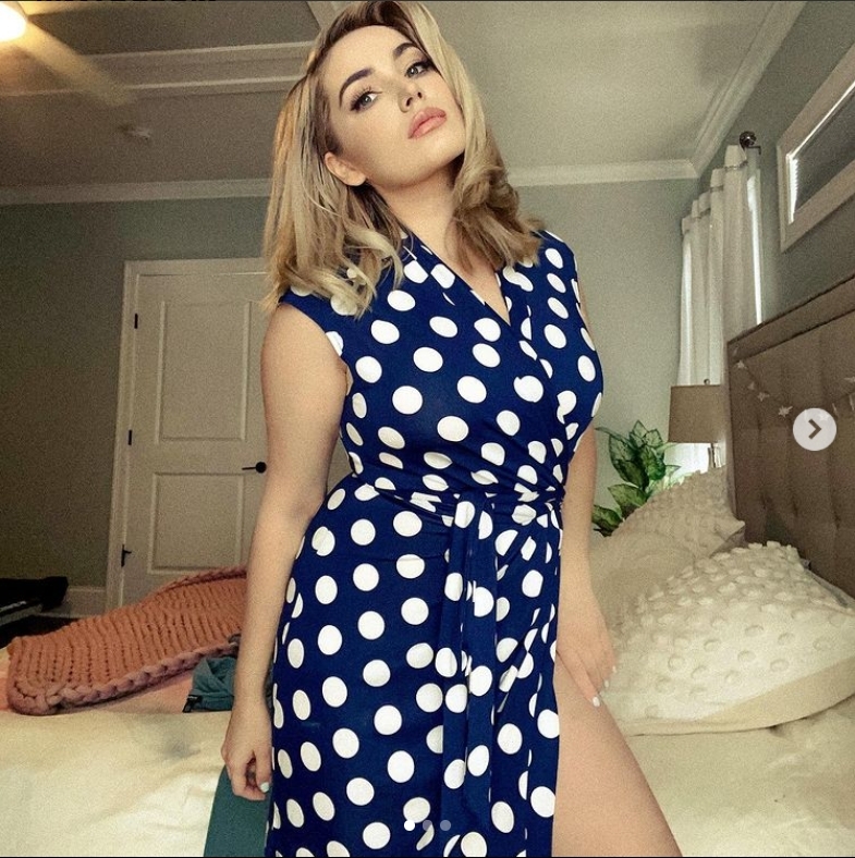 Stephanie Matto性感迷人