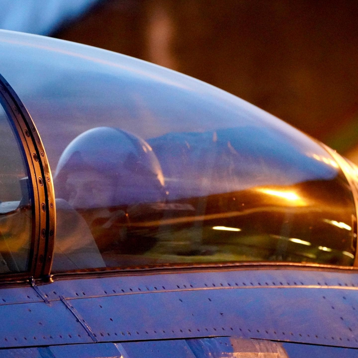 未成年的公主就開戰鬥機