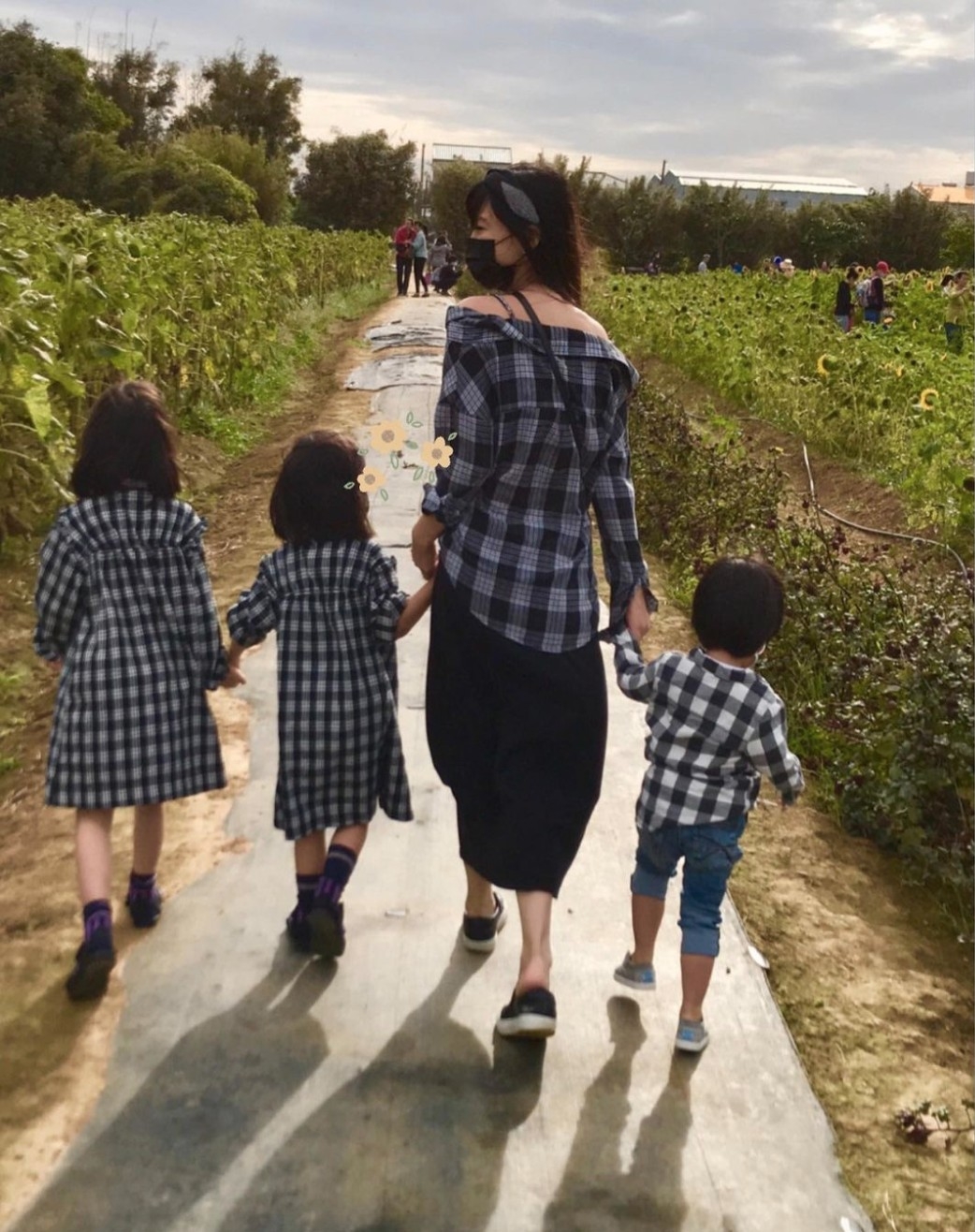 李靚蕾決定好好做孩子們的依靠。