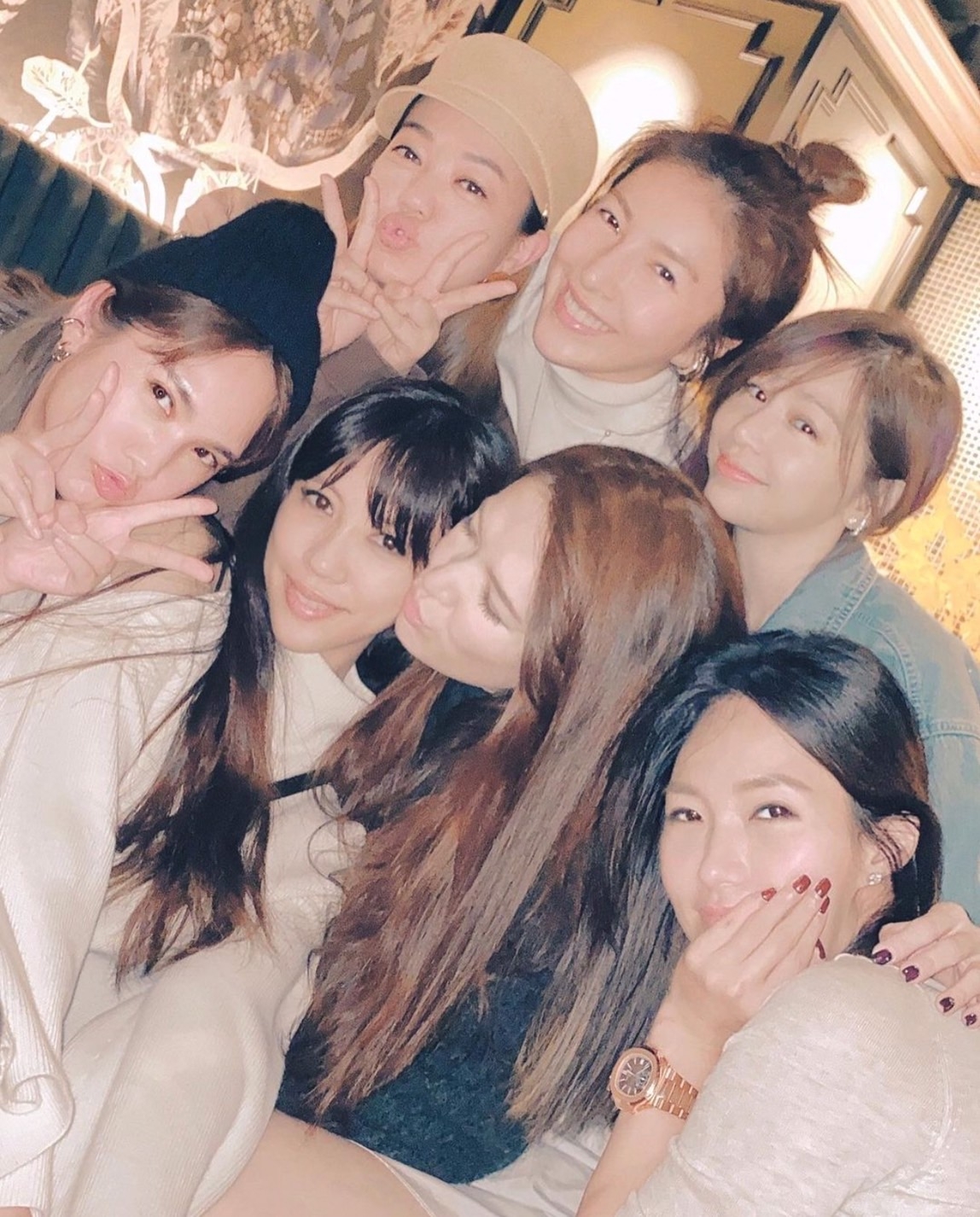 李靚蕾一張姊妹淘聚會大咖雲集