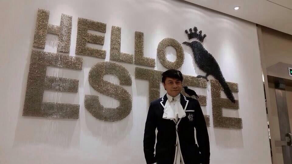 除了工作以外,蔡康永認為「不要只為了工作而工作」,而是該想想工作本身能帶給自己什麼收穫。