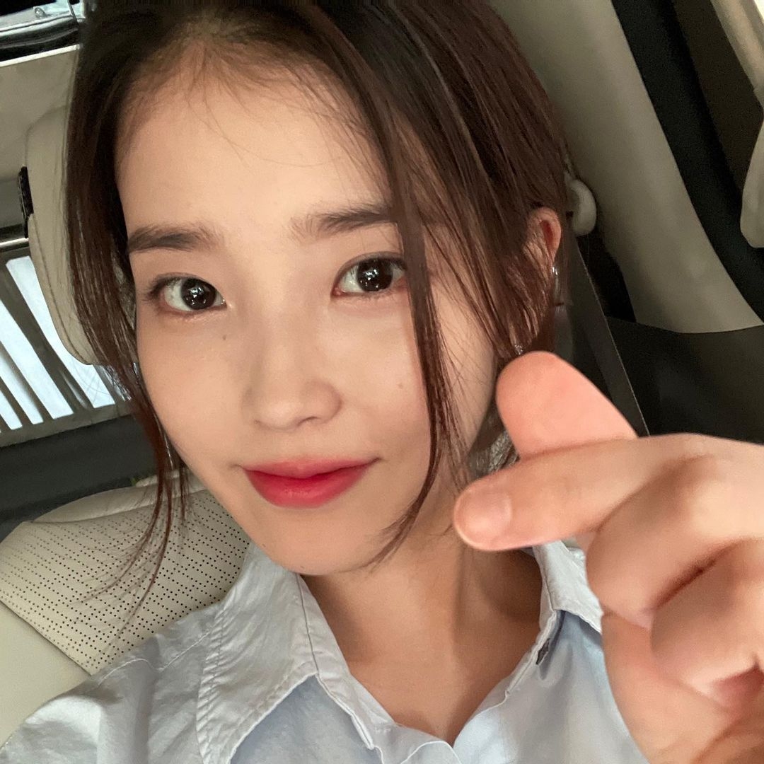 IU驚傳戀愛ING?