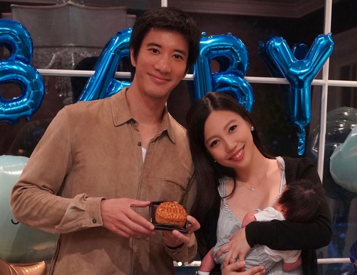 李靚蕾提到,2019年台北小巨蛋演唱會幾個月後,王力宏就開始用各種方式逼她離婚。