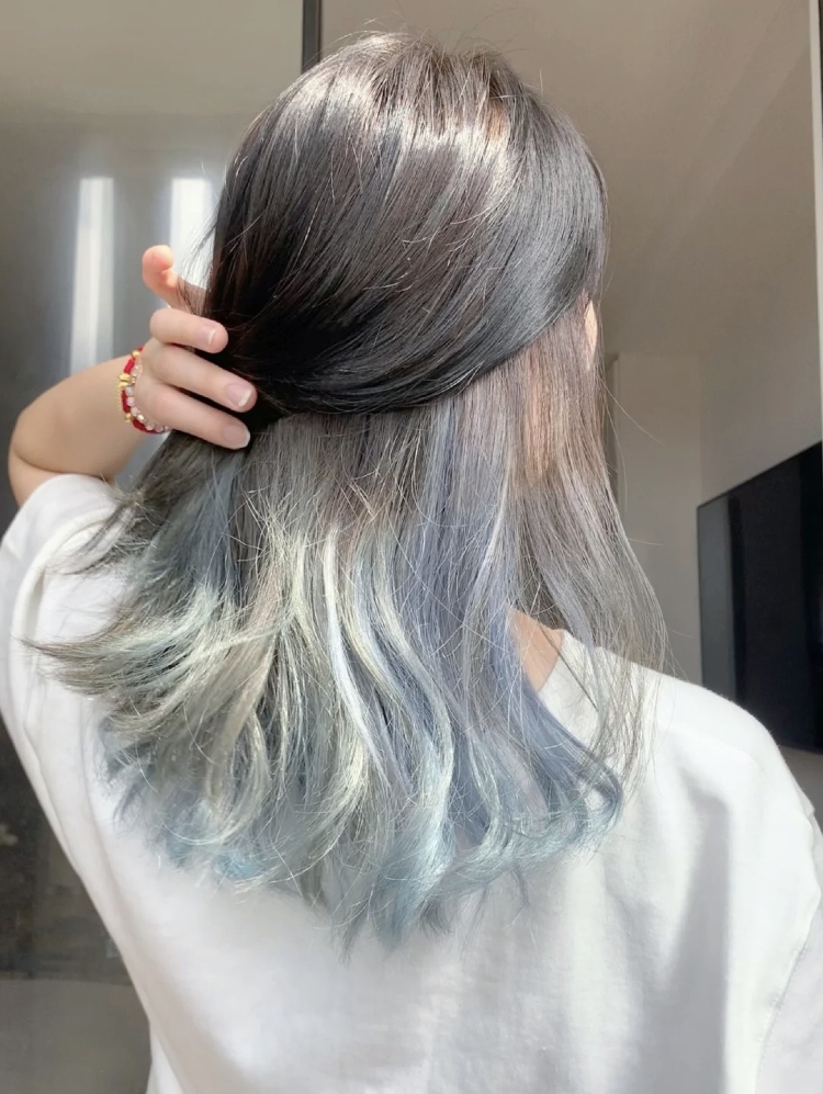 銀灰色x獨角獸藍