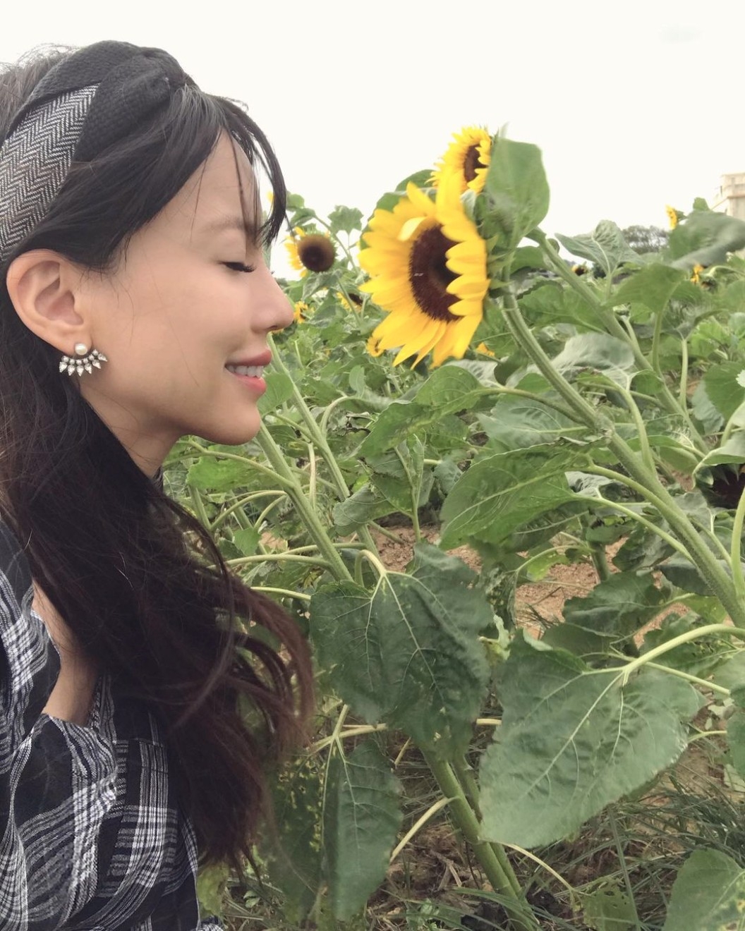 李靚蕾寫下長達三千字的二度聲明，否認王力宏父親對她的質疑。