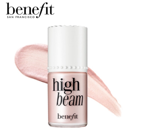 液體打亮推薦2:benefit 粉紅教主亮彩露,NT$ 450