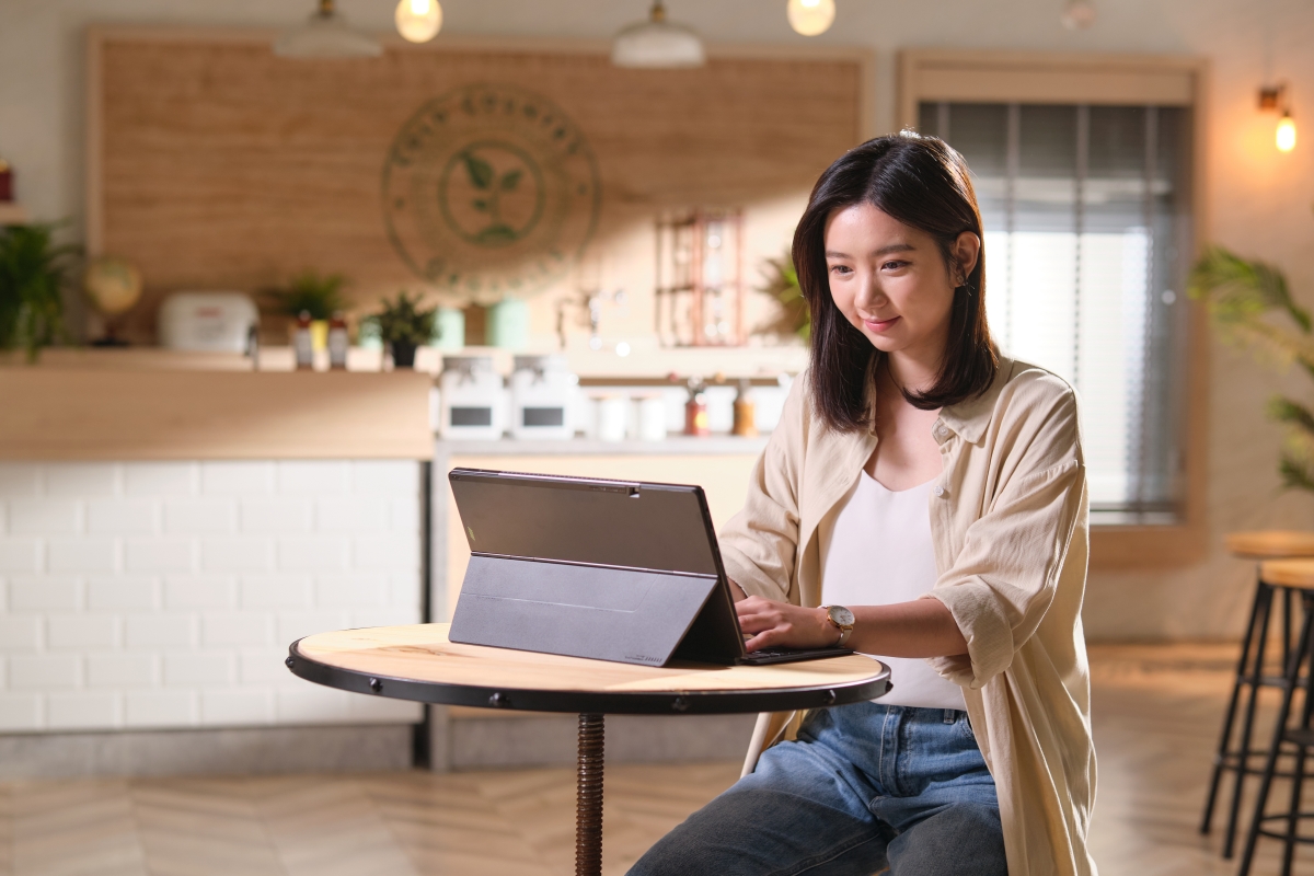 一機三用的 ASUS Vivobook 13 Slate OLED，是你課業與生活上的神隊友！
