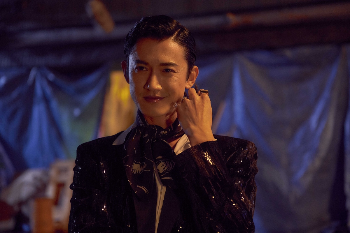 吳慷仁男扮女裝的媽媽桑勁敵