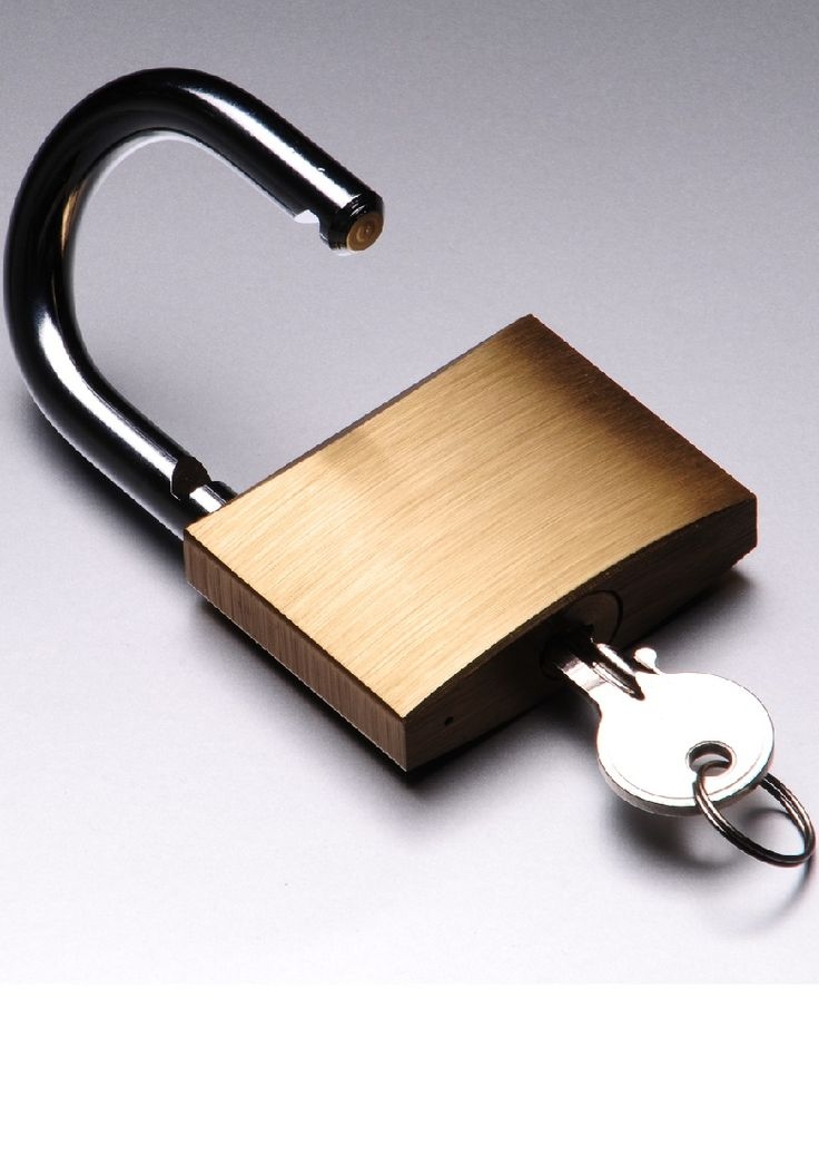 一名泰國年輕男子為了向女友表示忠貞，於是「自鎖丁丁」。