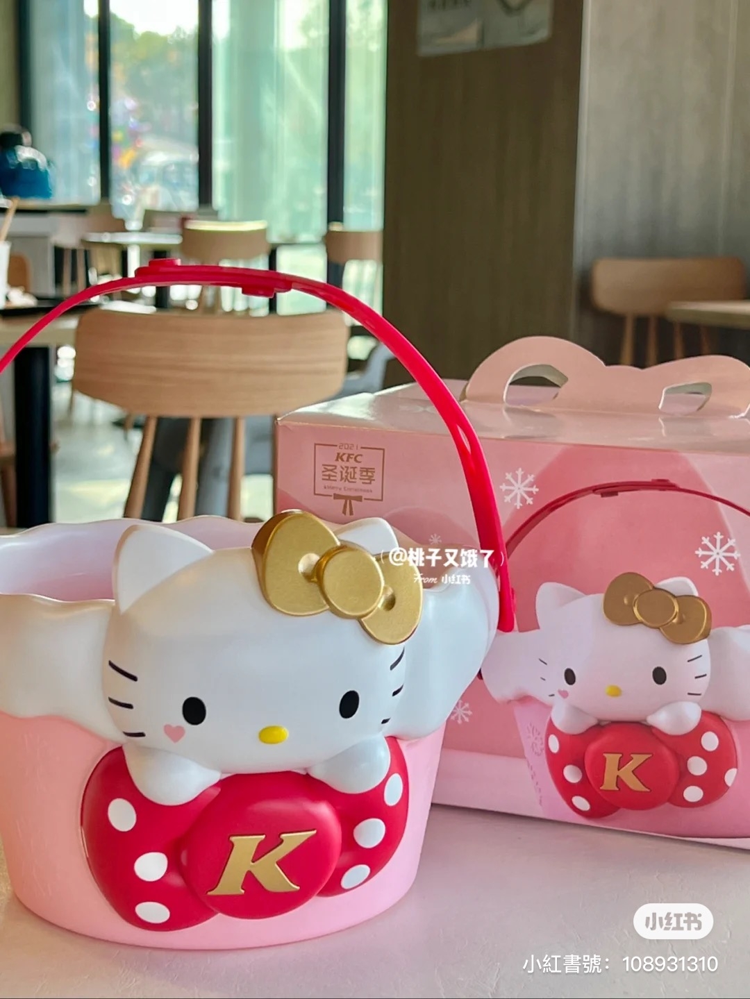 聖誕Hello Kitty炸雞桶桶身超可愛