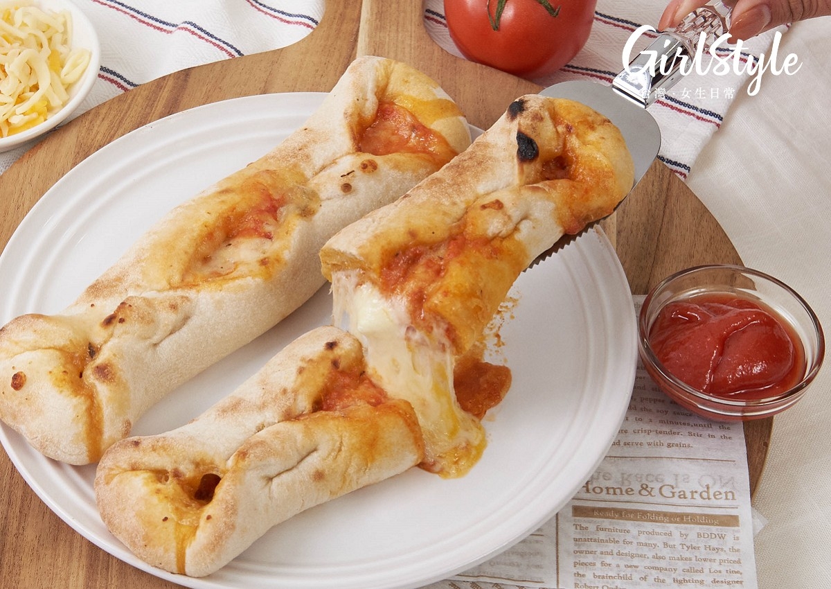義式4重起司披薩捲,起司餡料超濃郁
