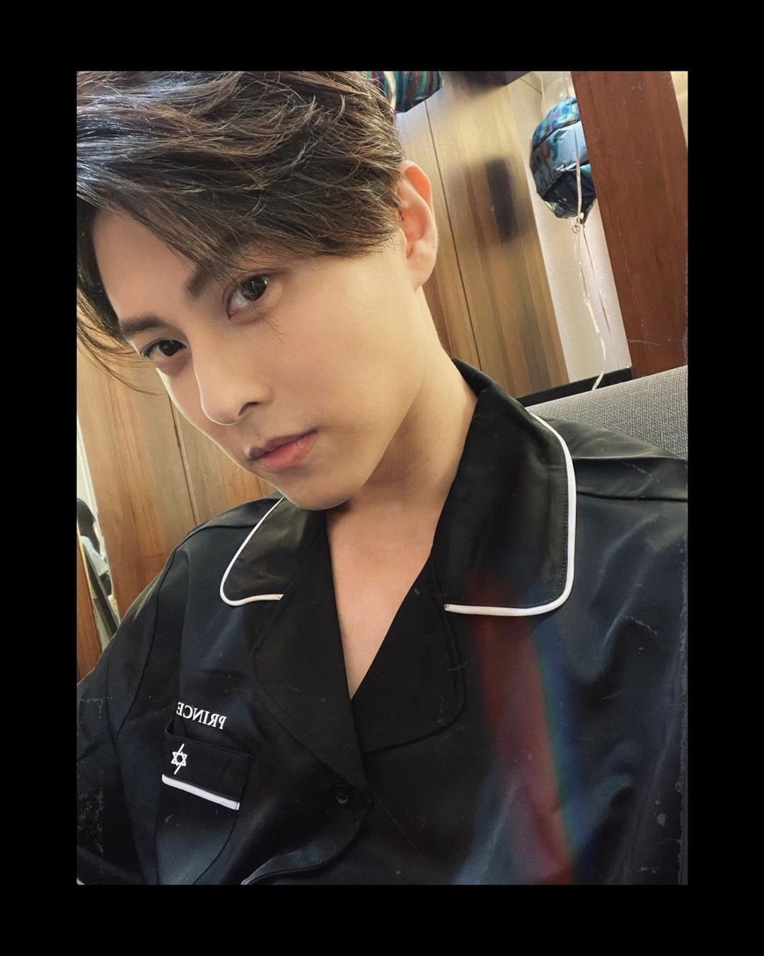 王子低調進入女方家中