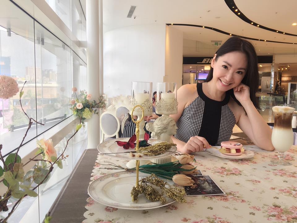 王俐人表示雖然來不及買漂亮的結婚書約，但與老公已經趕上了雙方選的「好日子」登記結婚。