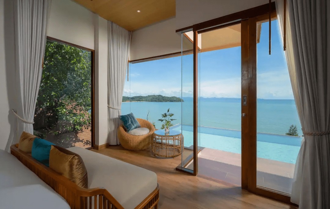 新開幕的星巴克與度假飯店結合