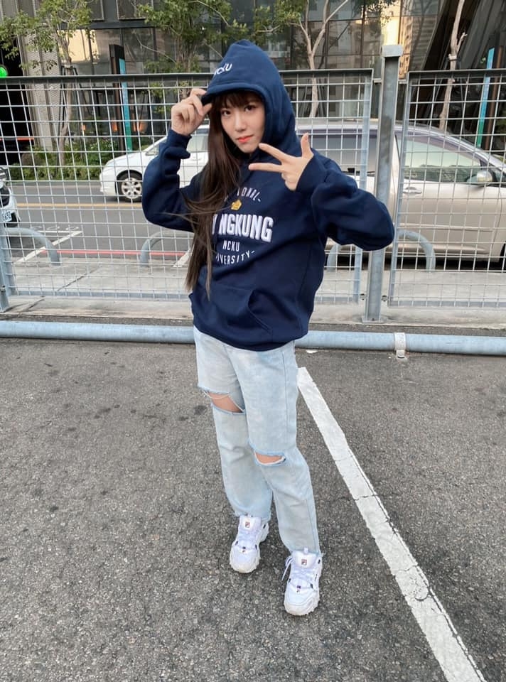 Josh正式向妻子Amber提告