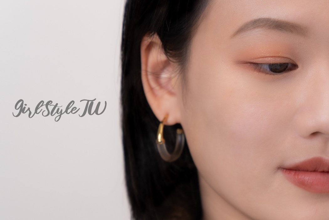 粉色系眼影眼妝 完成