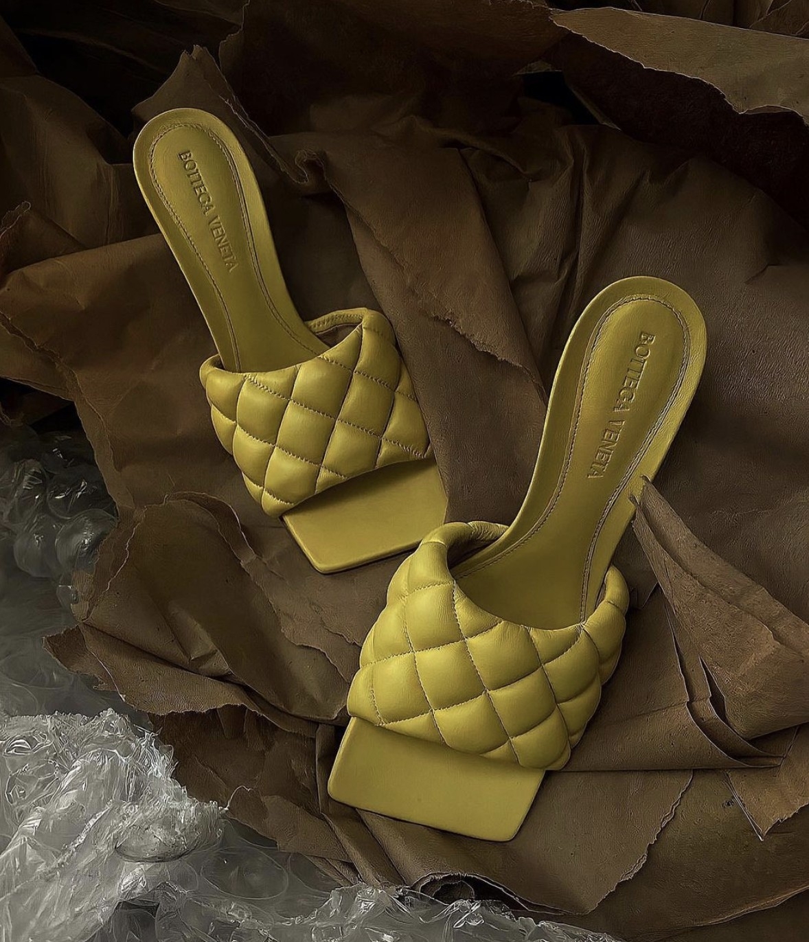 澎鬆圓潤的廓形，是近年的時裝重點之一。