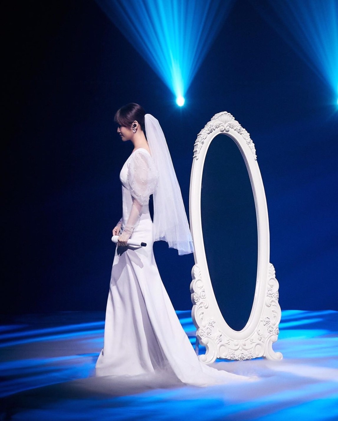 楊丞琳罕見穿上婚紗