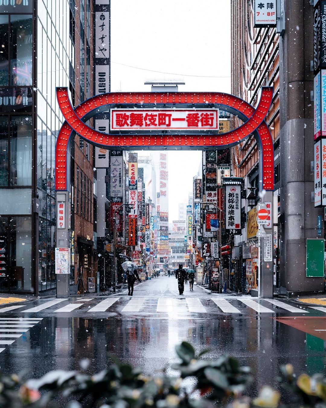 日本攝影師 Kohki 所攝的新宿歌舞伎町。