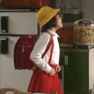 日本小學生的書包非常堅固、耐用。