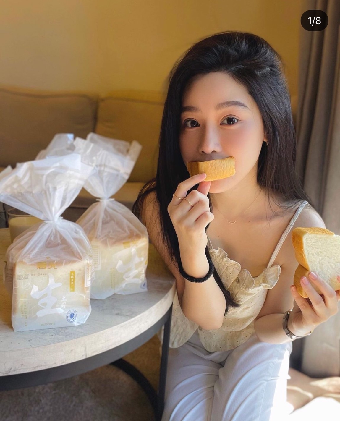 小予的娃娃臉依舊