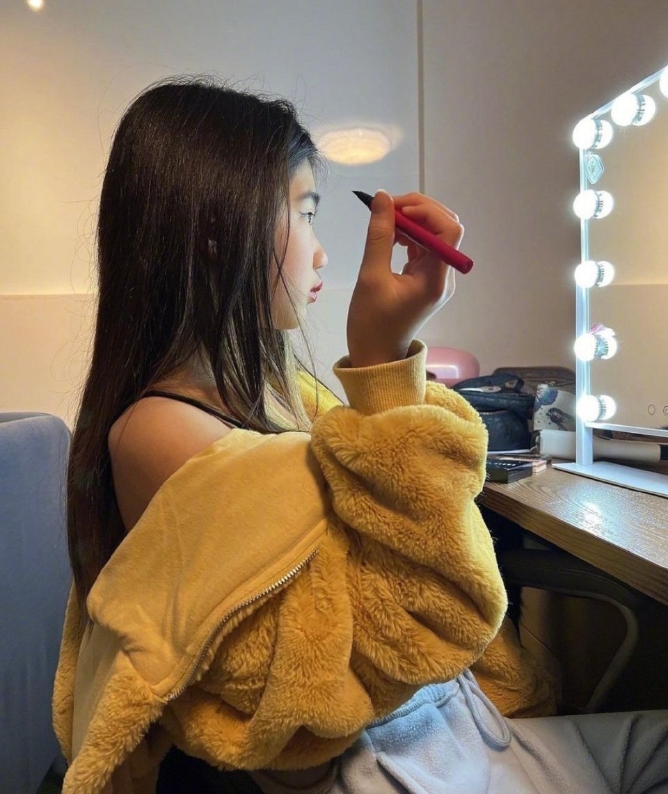 吳速玲曬出女兒近照