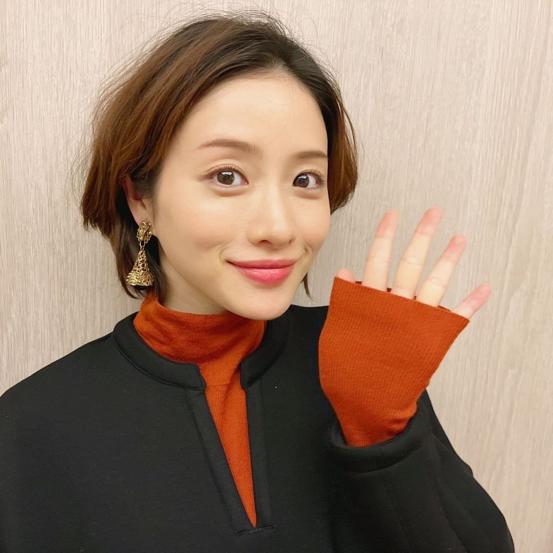 石原聰美宣布懷孕