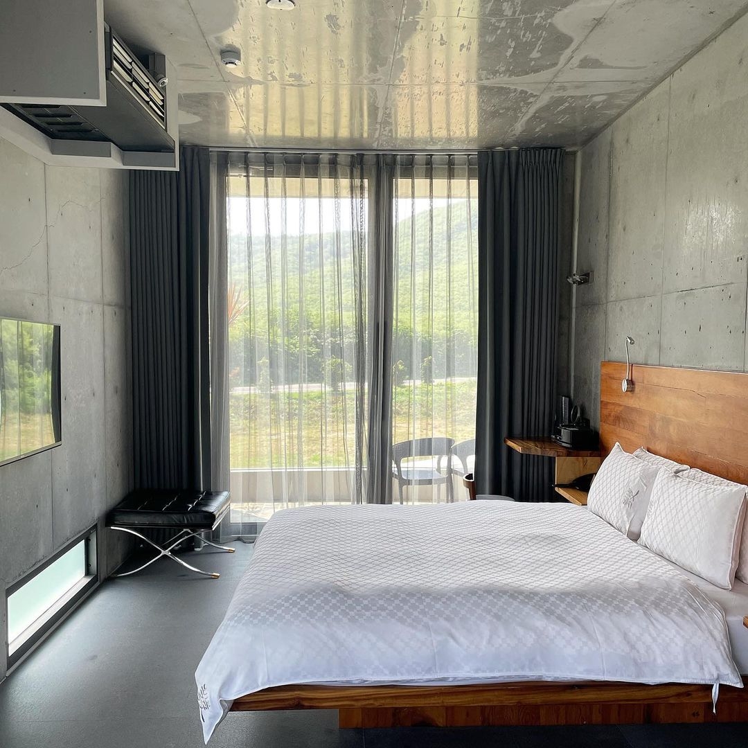 後灣發宅清水模海景民宿