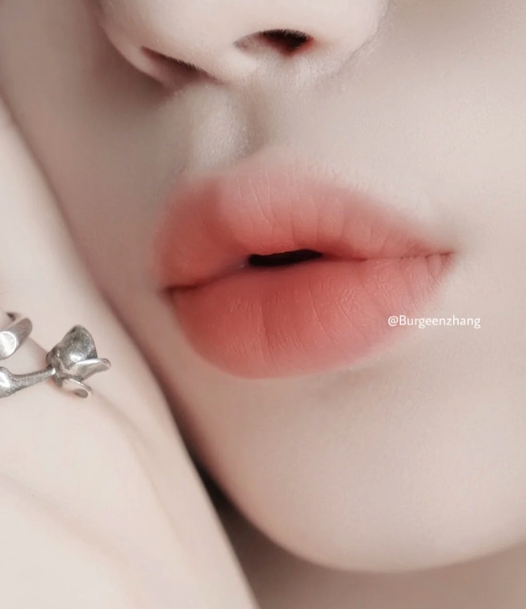 小紅書@雪地里坚强发芽