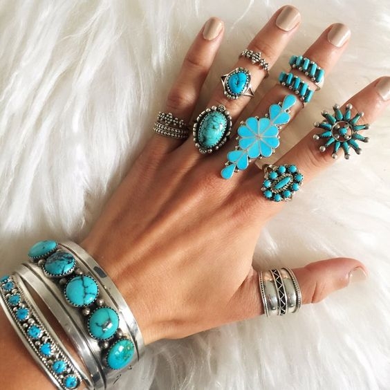 12月誕生石：綠松石（Turquoise）。