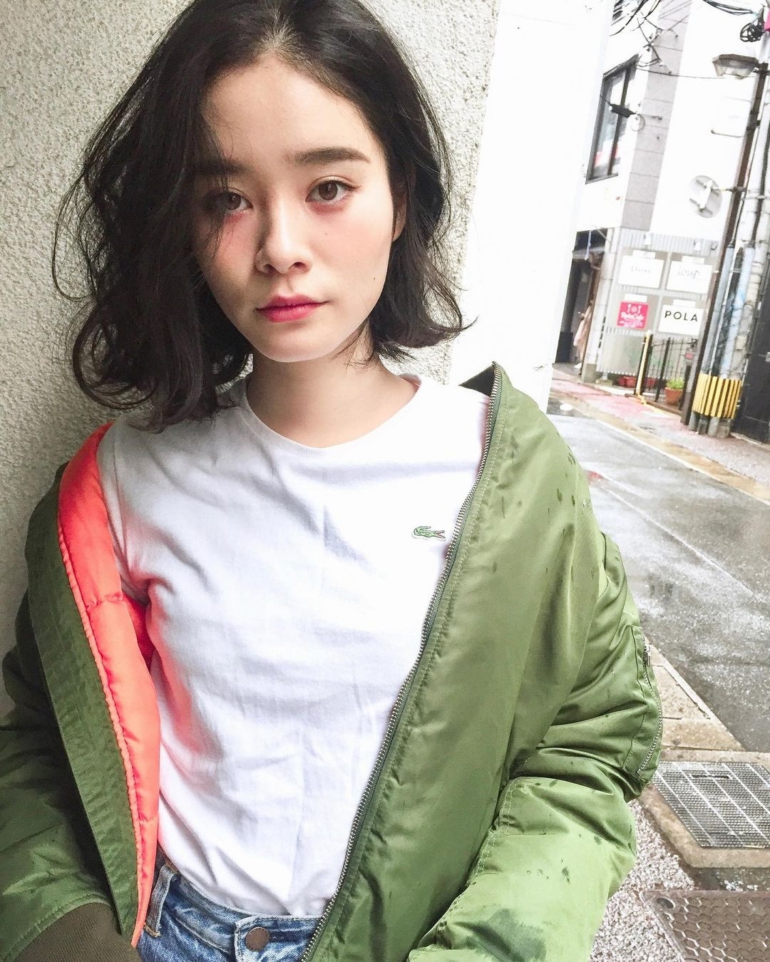 中長髮的慵懶鮑伯頭，具有浪漫女人味。