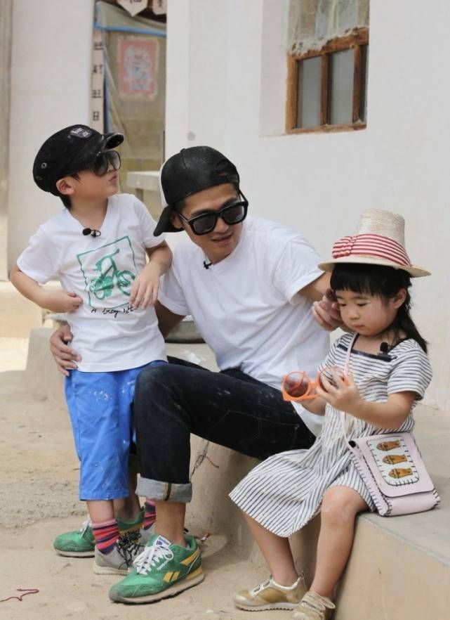 《爸爸去哪兒2》當年曹格年幼的兒子和女兒