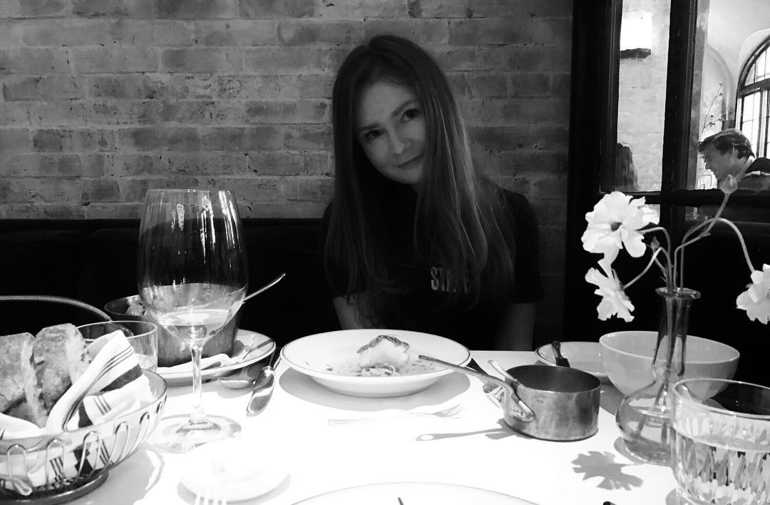 Anna Sorokin習慣性請朋友先付錢