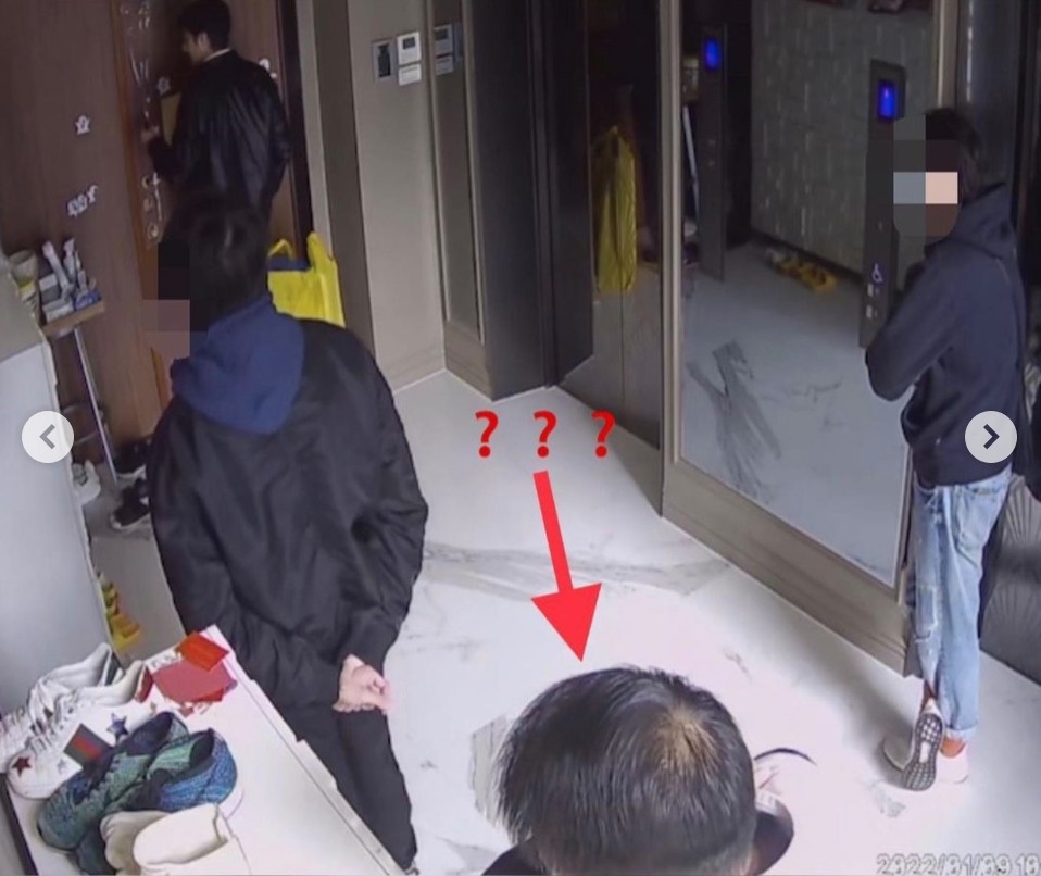李靚蕾公開監視器畫面,證明有陌生男子和王力宏一同在門口。