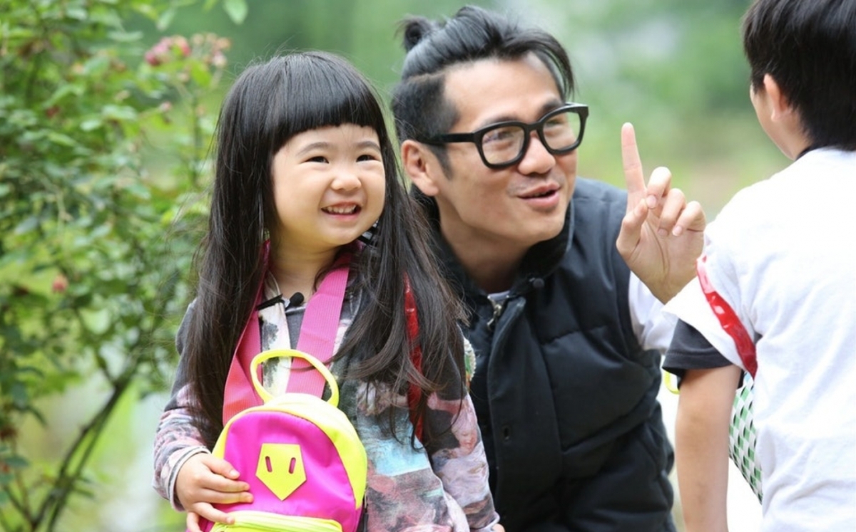 曹格帶兒女去參加《爸爸去哪兒2》真人秀