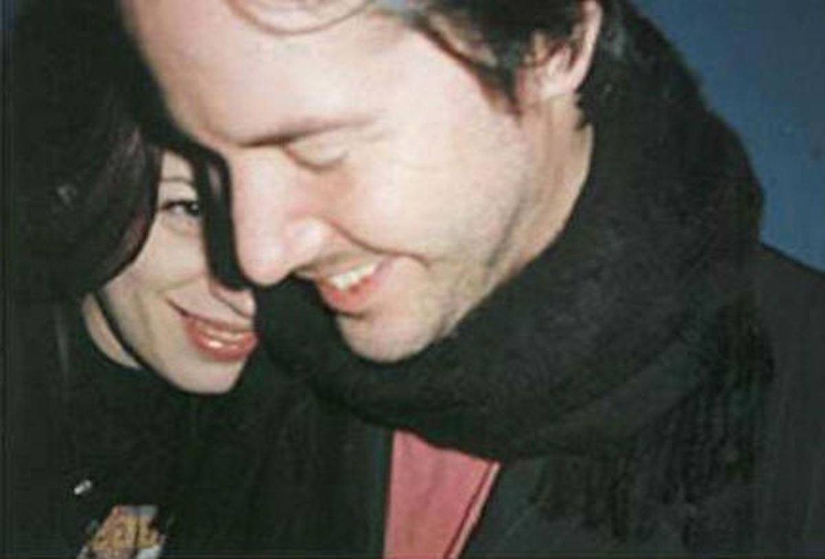 基努李維曾經的摯愛因懷孕後改不掉吸食違禁品的壞習慣導致死胎，後來因車禍離世。